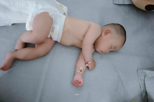 栖霞宝宝发烧可以喝牛奶吗